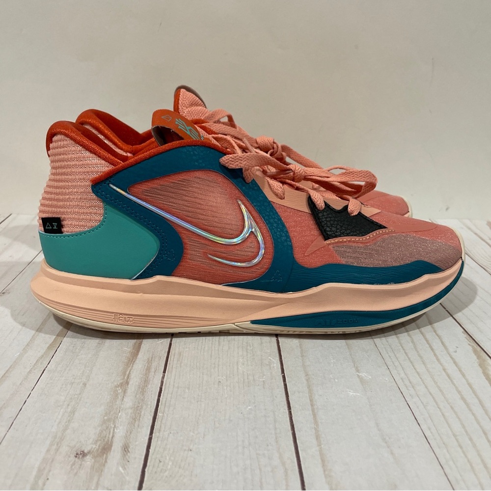 New Nike Kyrie Low 5 Pink Blue Green DJ6012-800 Men’s Size 9 Shoes Basketball